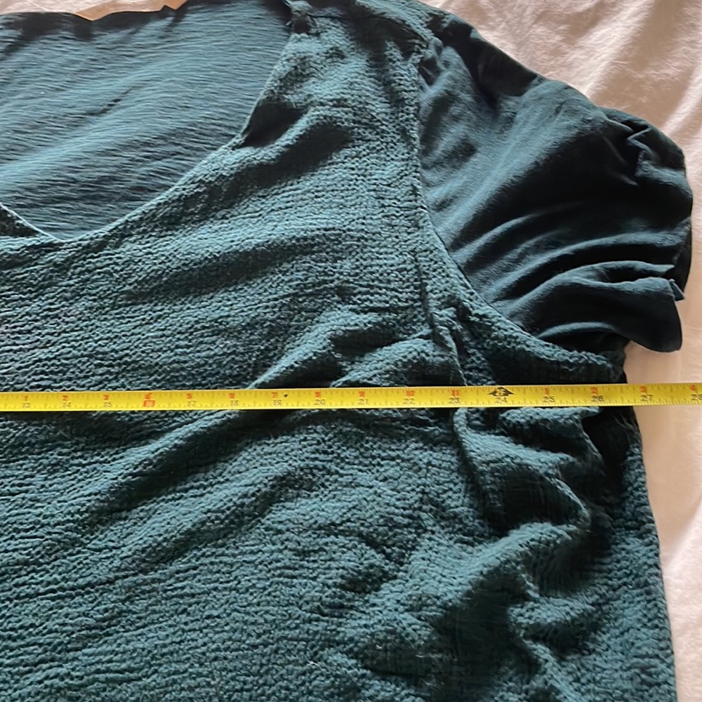 SOFT SURROUNDINGS NEROLI Asymmetrical Hem Tee in Green - Picture 7 of 8